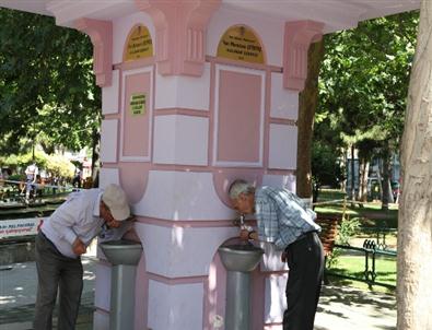 Odunpazarı Belediyesi’nden Yaz Günlerinde Serinletici Hizmet