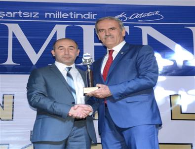 Altepe’ye ‘Yılın En Başarılı Belediye Başkanı’ Ödülü
