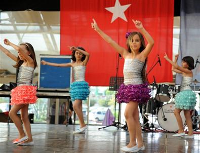 Yaz Spor Okulu’na Renkli Açılış