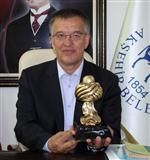 “altın Kavuk” Ödülü Prof. Dr. Metin Sözen’e