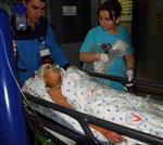 YARALI ÇOCUK - Yüksekten Düşen Çocuk Ağır Yaralandı