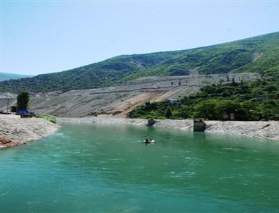Artvin’de İki Baraj Arasında Rafting Keyfi
