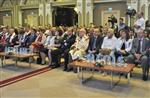 VAKIF ÜNİVERSİTELERİ - İzmir Üniversitesi’nde Mezuniyet Coşkusu