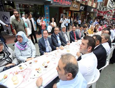 Kocaeli Büyükşehir Belediye Başkanı İbrahim Karaosmanoğlu;