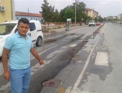 Kütahya'da Trafik Kazası: 1 Ölü, 1 Yaralı