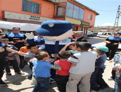 Tdp Polisleri Çat’ta Halkı Bilinçlendirdi