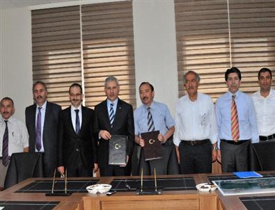 Yalova Üniversitesi'ne 5 Bin Ağaç