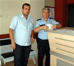 Atm'de Bulduğu Parayı Polise Teslim Etti