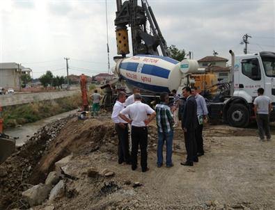 Düzce’de Asar Deresi Üzerindeki Köprüler Yıkılmaya Başladı