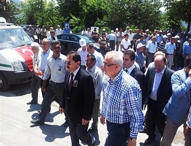 Kargı Belediye Başkanı  Akpınar’ın Cenazesi Yoğun Katılım İle Toprağa Verildi.