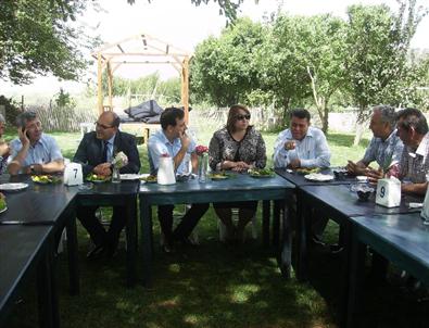 Çakırbeyli Ortaokulu Hayırseverleri İle Protokol Buluştu