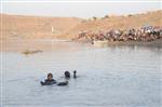 İBRAHİM ASLAN - Dicle Nehri’nde Kaybolan Genci Arama Çalışmaları
