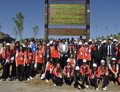 Türkçe Olimpiyatları'na Katılan Öğrenciler