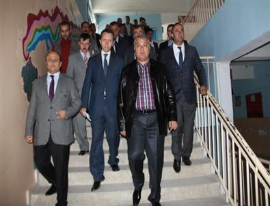 Vali Tekinarslan’ın Dedeli Beldesi Ziyareti