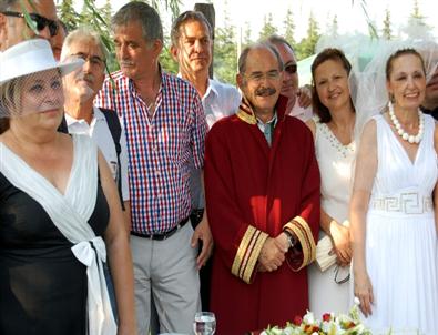 56 Çift Aynı Anda ‘aşk Adası’nda Nikah Tazeledi