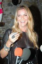 HAKAN AKKAYA - İvana Sert, Ankara'nın Bağları Şarkısı Çalınca Oynamaya Başladı