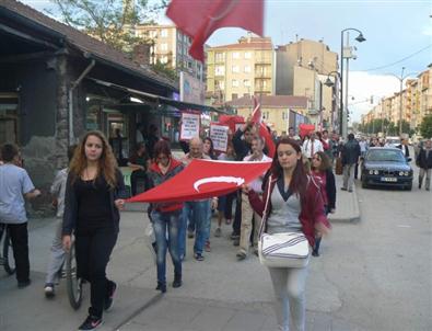 Bozüyük'te Taksim Olaylarını Protesto Eylemi