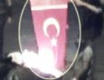 TRT HABER - Çevreci eylemciler(!) Türk bayrağını Ankara'da yaktı