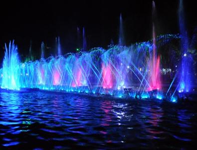 Manisa’da Ulupark’a Muhteşem Havuz