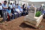 MAVİ MARMARA - Mavi Marmara Şehidi Fahri Yaldız Mezarı Başında Anıldı
