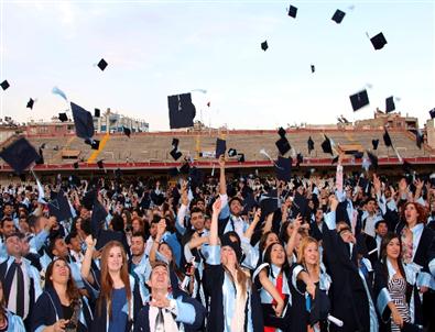 Adü’de 7 Bin 548 Öğrenci Mezuniyet Sevinci Yaşadı