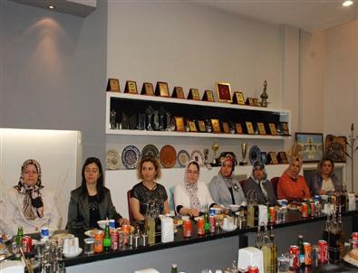 Ak Parti Melikgazi Kadın Kolları Melikgazi Belediyesini Ziyaret Etti