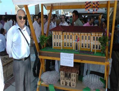 Akçakoca'da Teknoloji, Tasarım, Proje ve Görsel Sanatlar Sergisi Açıldı