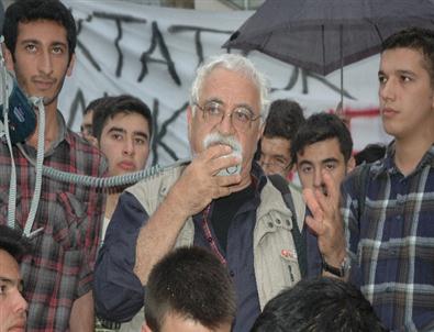 Denizli’deki Gezi Parkı Eylemine Levent Kırca’dan Destek