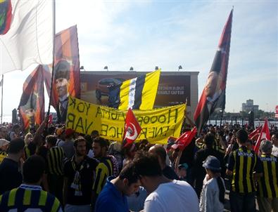 FB ve BJK Taraftarları Taksim’e Yürüyor