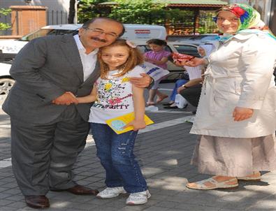 Başkan Gümrükçüoğlu, Velilerin Heyecanını Paylaştı