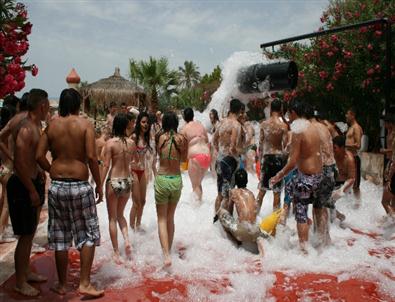 Didim Chp Gençleri Eğlendirdi