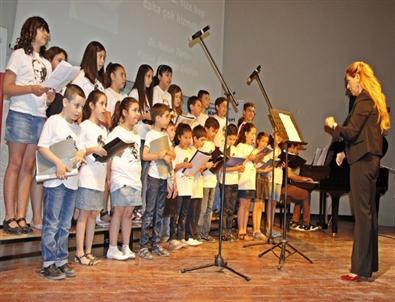 Konak Halk Üniversitesi’nden Mezun Olanlar İş Kapısını Aralıyor