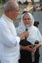 DEFİLE - Üzümlü Dastarı Elbise Oldu