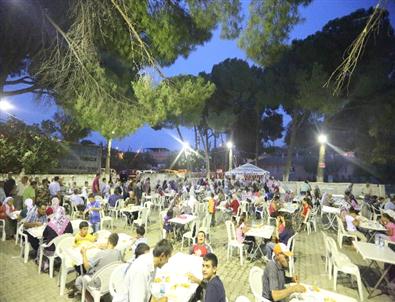 Aydın Belediyesi Merkez ve 20 Köyde İftar Sofrası Kurdu