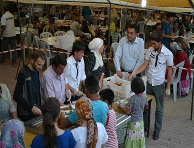 Başkan Sezer, Vatandaşlarla İftar Yaptı