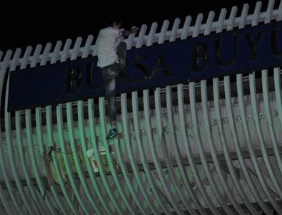 İntihara Kalkışan Genci Polis Son Anda Kurtardı