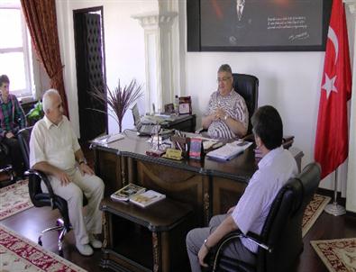 Akçakoca Kaymakamı Pekmez Lys Birincilerini Ödüllendirdi