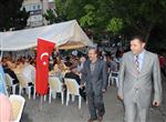 İFTAR ÇADIRI - Başkan Gümrükçüoğlu Ramazanın İkinci Gününde Orucunu, Meydan’da Kurulan İftar Çadırında Vatandaşlarla Birlikte Açtı