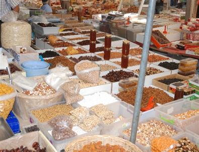 Çarşamba Pazarı'nda Ramazan Bereketi