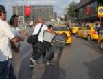 İSMAIL KORKMAZ - Taksim'de taksiciye linç girişimi