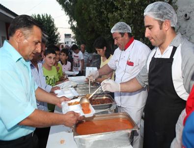 Aşıklar Bayraklı'da Atıştı