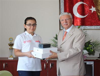 Manisa Milli Eğitim, Sbs Birincilerini Ödüllendirdi