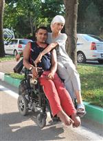 SU FATURASI - Aynı Akülü Arabada İki Kişilik Mutluluk