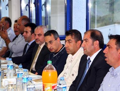 Çıldır Manşet Gazetesinden İftar Yemeği