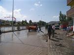 Erzurum'un Narman İlçesinde 10 Dakika Etkili Olan Yağmur Sele Dönüştü