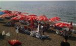 HAFTA SONU TATİLİ - Akçakoca'da Plajlara Akın Edildi