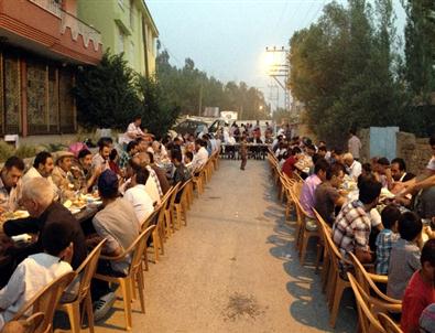 Erciş Kaymakamlığı Köylerde İftar Programı Düzenleniyor