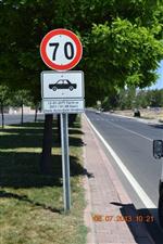 Kayseri'de Hız Limitlerine Gösteren Levhalar Yenilendi