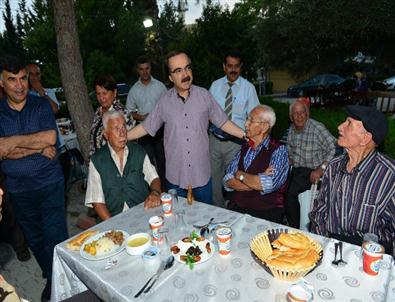 Vali Coş: 'Yaşlılarımıza Gösterdiğimiz İlgi ve Sevgi, Geleceğimizi Aydınlatır'