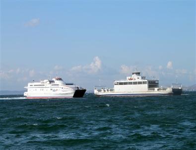 Arıza Yapan Feribot Kurtarıldı